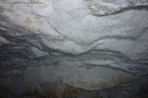 Снежные потолки пещеры Куэшта